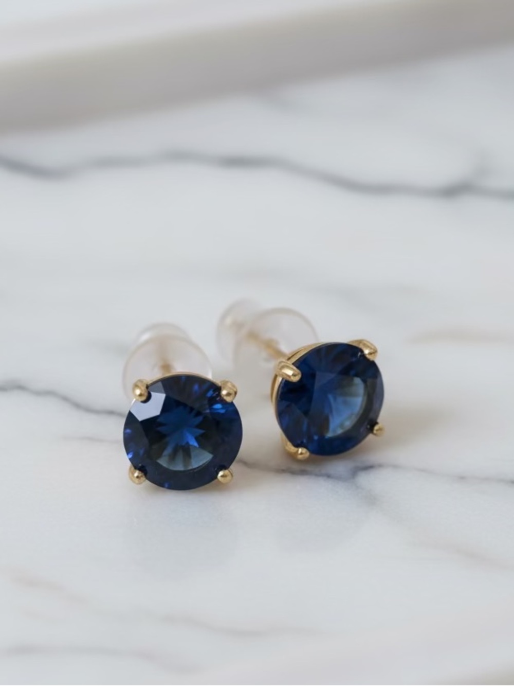 Gold-Setting Blue Sapphire Round Stud Earrings - Women Jewelry - Picture 1 of 3